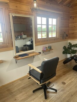 ログヘアー(loghair)の写真/〈平日だけのお得な限定クーポンご用意あり◎〉平日のお時間ですと比較的スムーズにご案内可能です◎