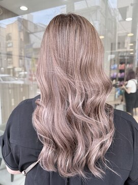 アッシュ 等々力店(Ash) ホワイトベージュ