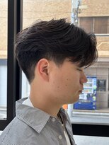 カルム(kalm)&nbsp;毛流れセンターパートニュアンスパーマカルマヘアメンズパーマ