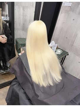 アリア トータルビューティー(Aria total beauty) ハイトーンカラー