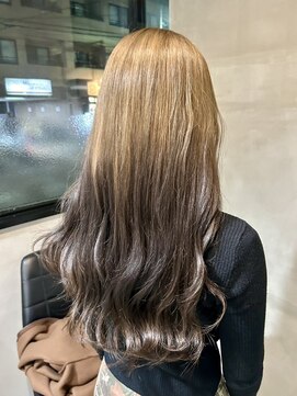 (工藤)ベージュルーツカラー