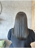 オリーブベージュ