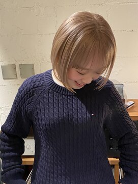 リチウム(LITHIUM...) ブロンドベージュ ハイトーンボブ