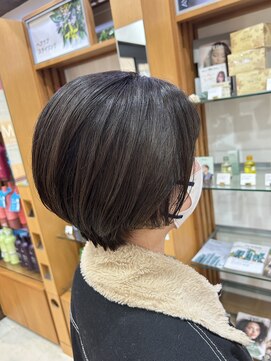 プランタンアヴェダ(printemps AVEDA) 丸みショートボブ