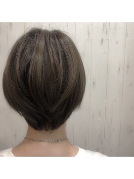 プロキシムヘアワークス(proxim hair works) ショートボブ