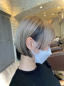 シャル 辻堂(shalu) サイドにデザインカットbob×逆インナーカラー