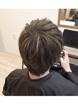 ラファミリア(la famiglia) メンズカットとハイライト