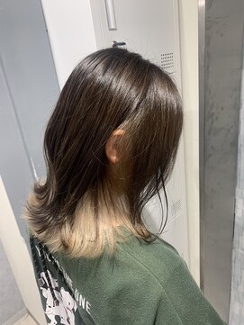 グラッジ 池袋(GLADGE) インナーミルクティー