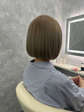 ナンバー リコ 名駅 ジャム 名古屋(N° rico JAM) 丸みボブ　ショートボブ　肩上ボブ　ケアブリーチ　オリーブ