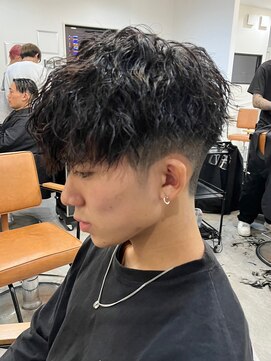 エルマーク 梅田(L-MARK) シャドウパーマメンズカットスパイラルパーマツイスパ波巻き