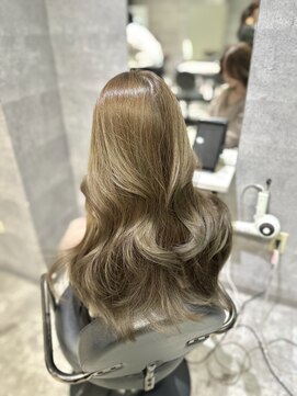 アクション 心斎橋店(ACTION) 20代30代レイヤーカット　韓国ヘア　オリーブベージュ