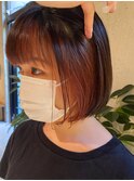 前髪ありフェイスフレーミングカラー切りっぱなしボブ