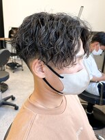 センターパート波巻きパーマスパイラルパーマツイストスパイラル