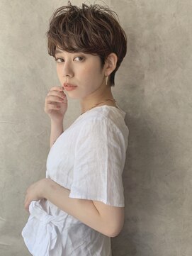 バンプ ギンザ(BUMP GINZA) 丸顔面長40代50代×絶壁解消大人美人ショートパーマ 安