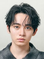 バイフィフス 原宿/表参道(by fifth)&nbsp;緩め波巻きスパイラルパーマシャドウパーマメンズセンターパート