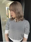 秋葉原で叶えるくすみグレージュミディ