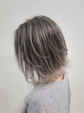 ロア インターナショナル 新宿店(LoA International) 【LoA】バレイヤージュシルバーグレージュハイライトラベンダー