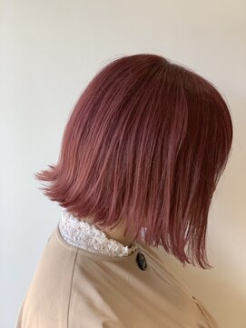 ジーナ 博多(Zina) パッツン大人目ボブ