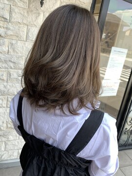 ブランシェ神領店 フワッと#オリーブベージュ【ブランシェ神領店 林】