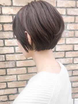 ロイジー(roijir) 【roijir 表参道 山岸】20代30代髪型 前髪なし 大人ショートボブ