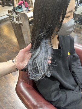 ヘアー クリエイト カルバリ(HAIR CREATE Calbari) 波巻き×インナーカラー
