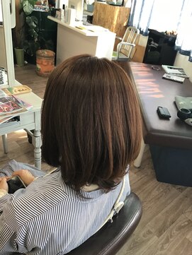 アロハ ヘアデザイナーズ(Aloha HAIRDESIGNERS) 癖が少しなくなりツヤ