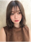顔周りレイヤーカットグレージュカラーくびれボブベージュカラー
