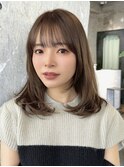 ワンカール顔周りレイヤーミディアムヘアシースルー大人可愛い