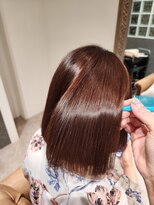 プアメリア 名古屋(Puamelia)&nbsp;縮毛矯正髪質改善切りっぱなしレイヤーイヤリングカラー白髪染め