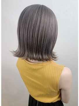 アンダーバーホワイト 泉佐野店(_WHITE) ☆切りっぱなしボブ 愛されショートボブ 小顔ボブ