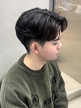 リベル(LIBER) メンズパーマ/ニュアンスパーマ/毛流れ/センターパート