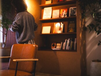 ナロ(narro)の写真/あなたに"似合う"をしっかりスタイリストと相談、育てていくスタイルに。