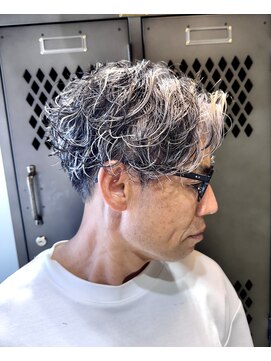 リフル 八王子(RIFULL) メンズパーマ　ツイスパ　波巻き　メンズバレイヤージュ