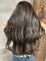 アポロ 横浜駅店(apollo)&nbsp;xバレイヤージュ/ホワイトグレージュ/レイヤーカット