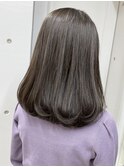 ○透け感漂う。オリーブベージュ○