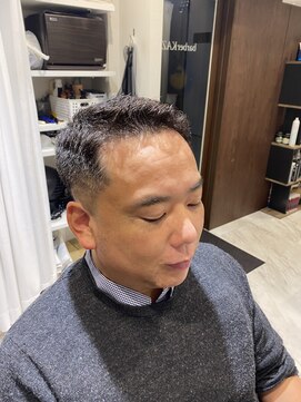 バーバーカズ(barberKAZU) 日本橋 アイロンパーマ フェード