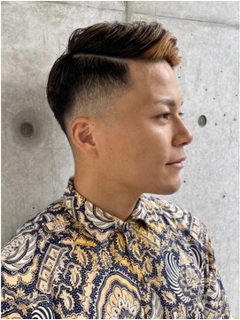 ロンドガルマン 名古屋(Lond GULLMAN) 刈り上げ七三フェードショート