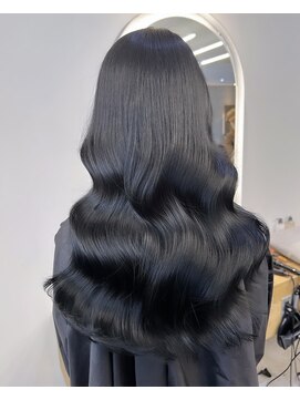 ジーナ 渋谷駅前(Zina) shion 暗髪でも可愛い！ブルーブラックカラー