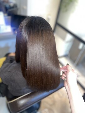 アールサロン アオヤマ(Rr SALON AOYAMA) クリスタルR.has XE