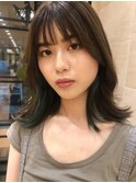 ぱつっとロブ ブルーインナーカラー アッシュベージュミディアム