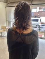 ユニ(uni)&nbsp;グラデーションカラー/ウルフカット/ウルフパーマ/20代/30代