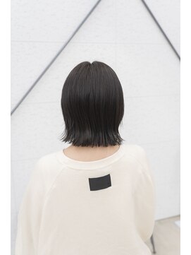 ビーヒアナウ N゜03 金沢駅西店(BE HERE NOW) くびレイヤーグレージュカラー似合わせカールセミディ