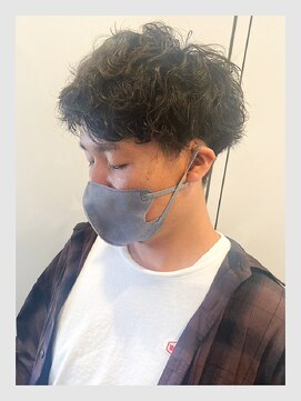 クリアオム 春日部(CLEAR homme) メンズ 無造作マッシュ プードルパーマ テーパーフェード