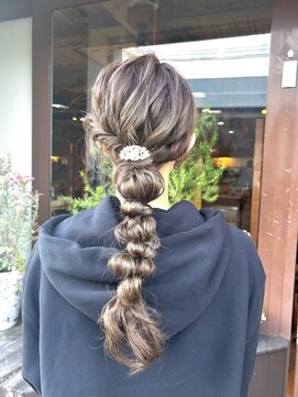 マッシュ アドベ 八戸ノ里(MASHU ADOBE) ぽこぽこ編みおろしヘア☆