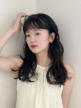 ジョエミバイアンアミ(joemi by Un ami) ロングパーマ / 暗髪パーマ / ゆるっとパーマ / 暗髪カラー