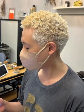 スナッグルサロン(SNUGGLE SALON) イージードリルパーマスパイキーショートブリーチツイスト練馬