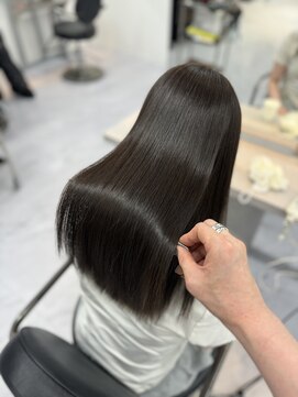 ヴィヴィー 福岡天神店(VIVIE) ブリーチ縮毛矯正★