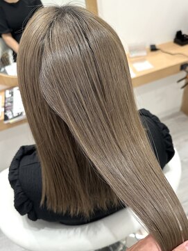 アドラーブル ココロ 新潟(adorable CoCoLo) ブリーチ◎透明感あふれるミルクティーベージュ