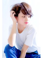 アイビー(Ivy)&nbsp;ラフなカールの耳かけショートスタイル