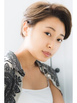 リル 8F 銀座(Rire) 【Rire-リル銀座-】グラマラスなひし形ショートボブ